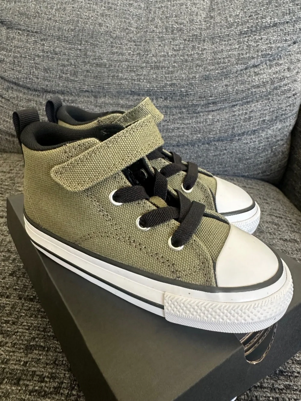 Chuck Taylor All Star Easy On, Little Kids Size 8